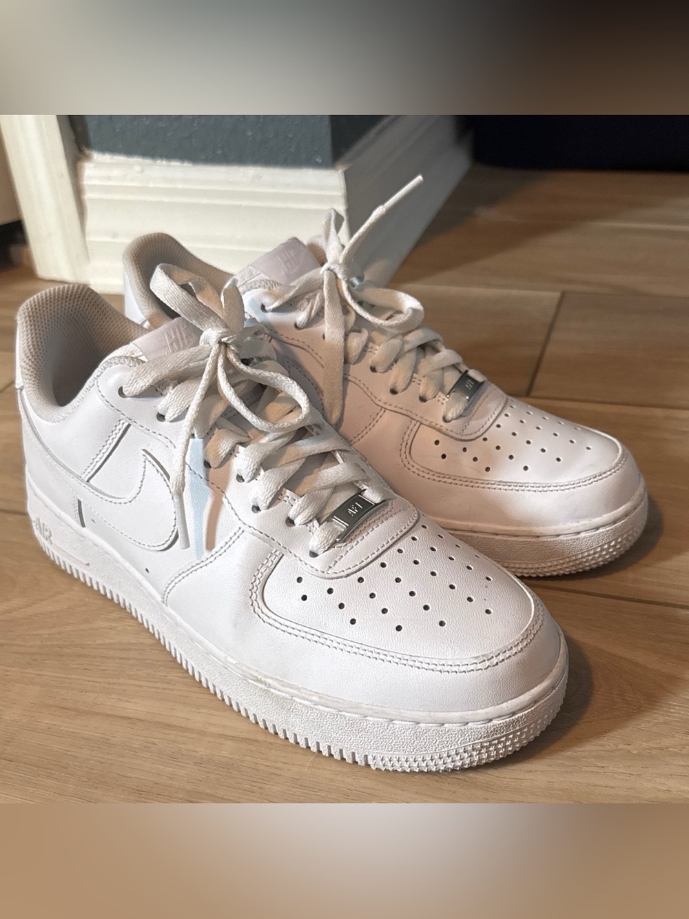 Nike Men's Size 8 White Air Force 1 Low Sneakers